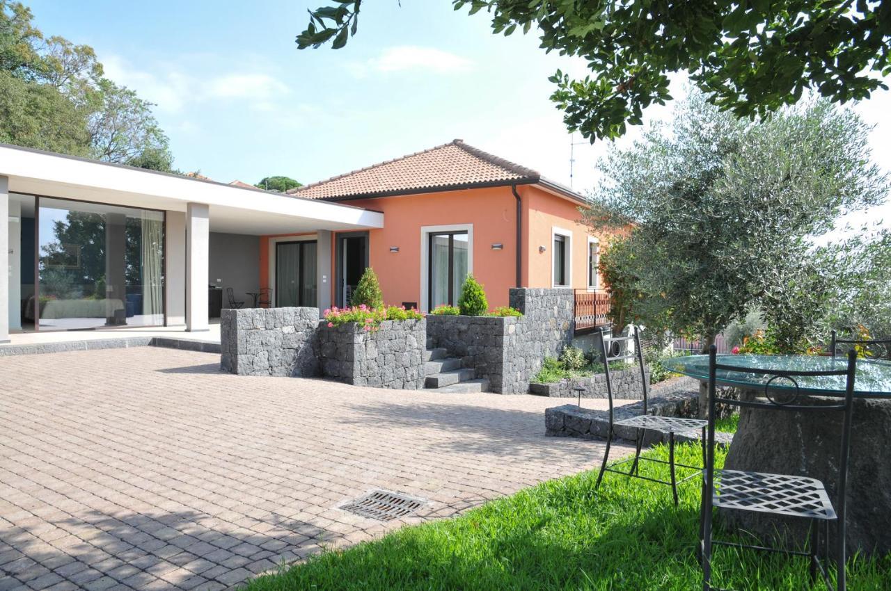 La Casa Dell'Alloro Zafferana Etnea Exteriör bild