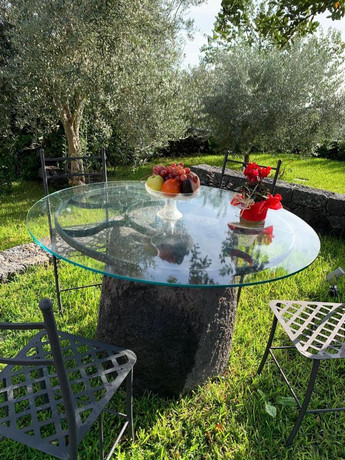 La Casa Dell'Alloro Zafferana Etnea Exteriör bild
